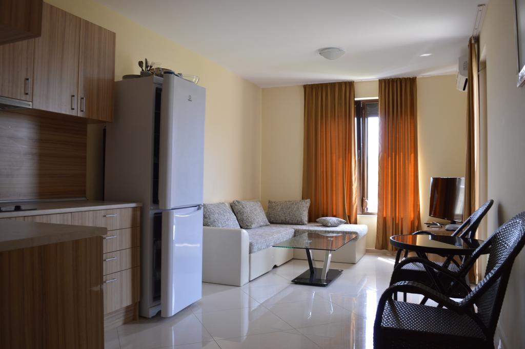 Afrodita Apartments 2 Синеморец Экстерьер фото